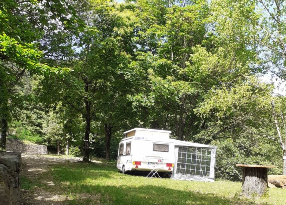Camping Le Pont du Mas — Kemp in Génolhac