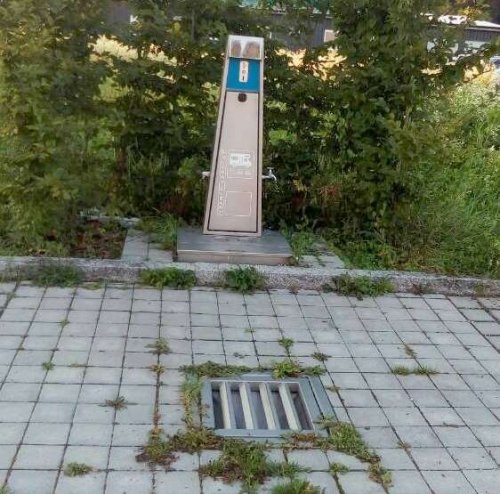 Stellplatz am Freizeitbad Deggendorf — Area Autocaravanas in Deggendorf