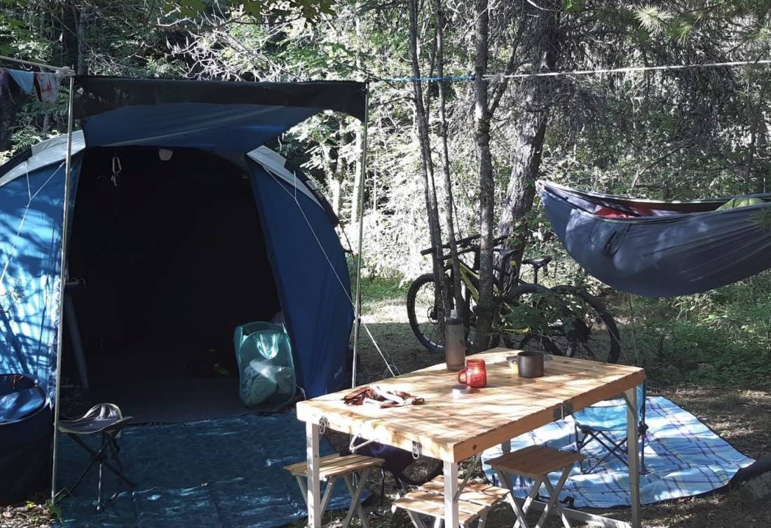 Camping Lou Draou à la base de loisirs d'Orcières — Camping in Orcières