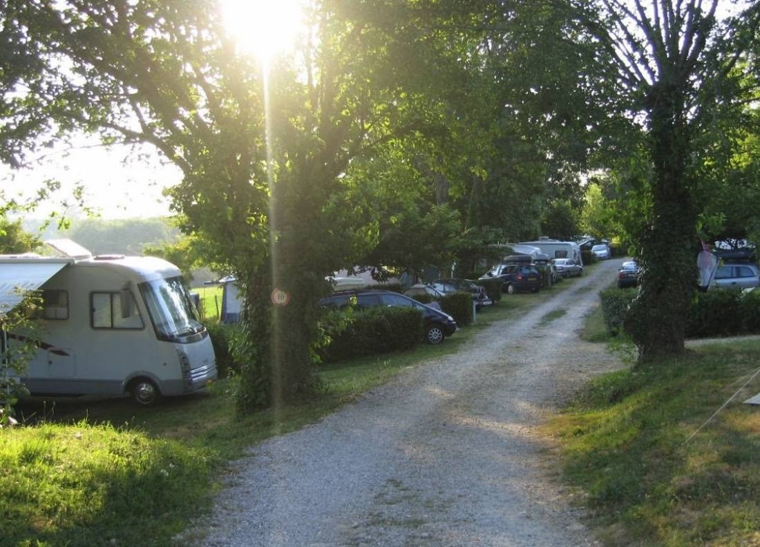 Camping Le Grand Cerf **** — Sítio de acampamento in Le Grand-Serre
