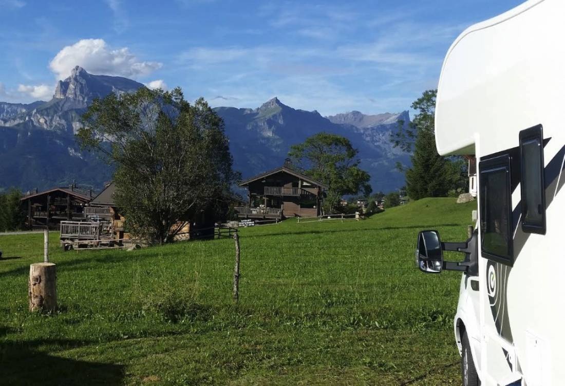 Camping Bornand — Camping in Demi-Quartier
