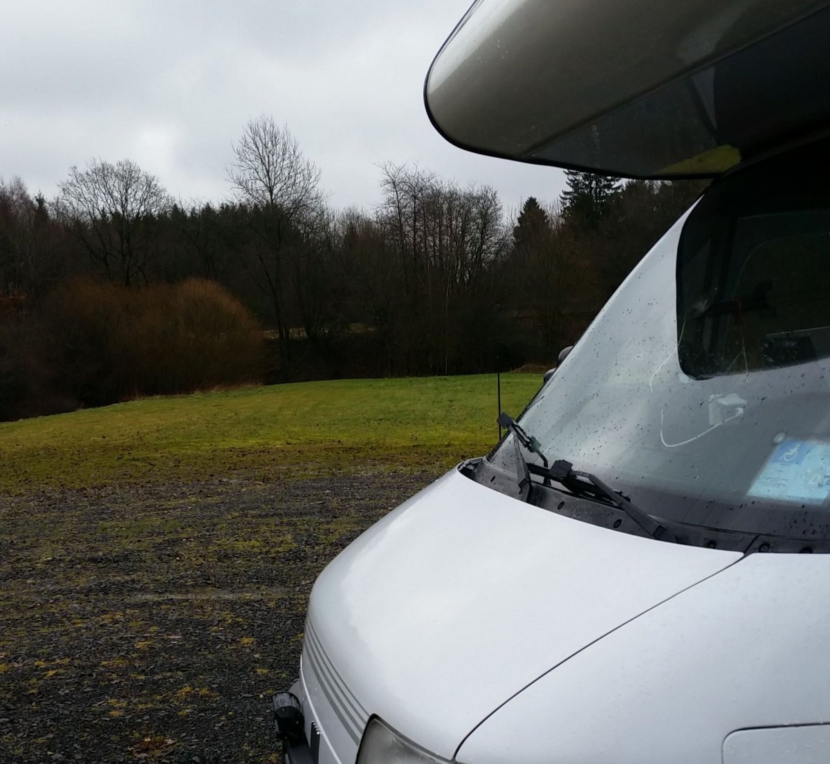Stellplatz Uttfeld — Area Autocaravanas in Üttfeld