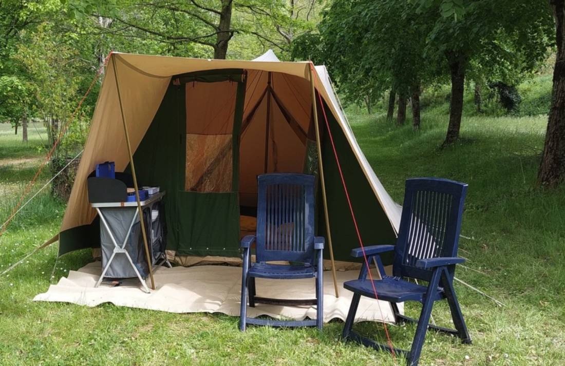 Camping du Batut — Місце для кемпінгу in Saint-Izaire