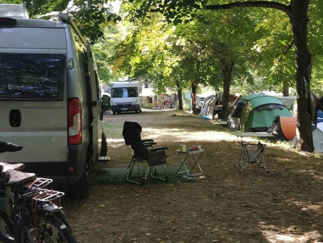 Camping du Batut — Kemping in Saint-Izaire