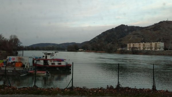 Camping Le Rhône — Campingplats in Tournon-sur-Rhône / Auvergne-Rhône-Alpes