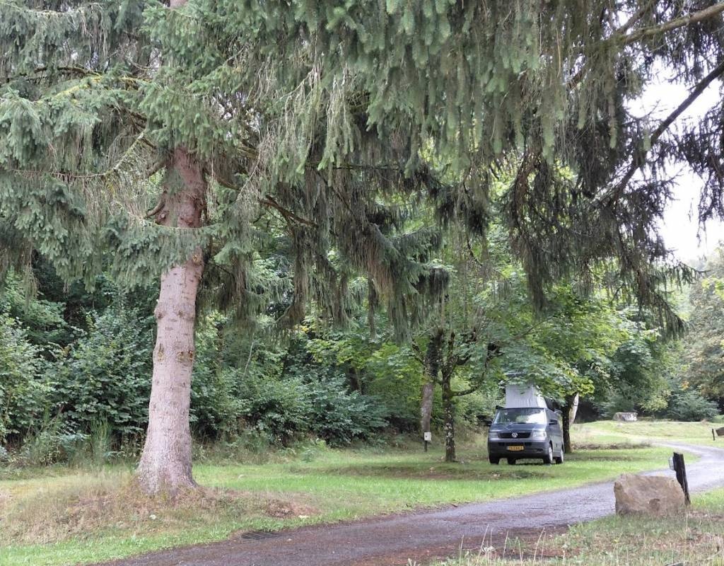 Camping Le Gué Lavaud — Campingplats in La Chapelle-Taillefert
