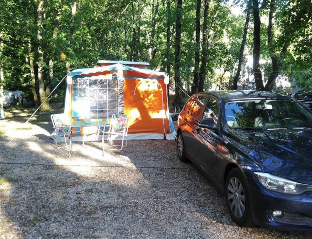 Camping du Lac *** — Campingplats in Lafrançaise