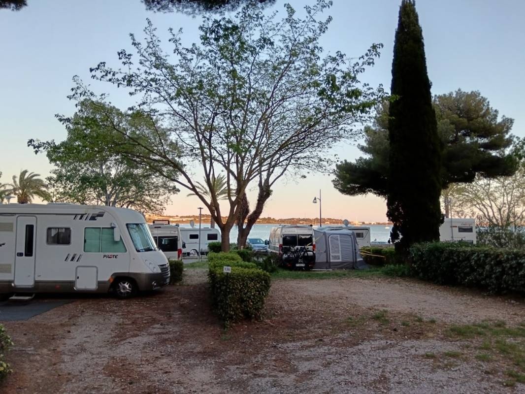 Camping Pech d'Ay ** — Campingplass in Balaruc-les-Bains