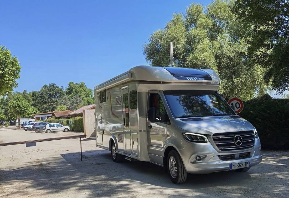 Camping L'île aux Perdrix ** — Camping in Siccieu-Saint-Julien-et-Carisieu