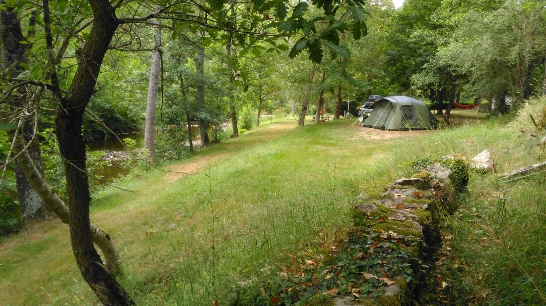 Camping L'Oasis **** — Area da campeggio in Eclassan / Auvergne-Rhône-Alpes