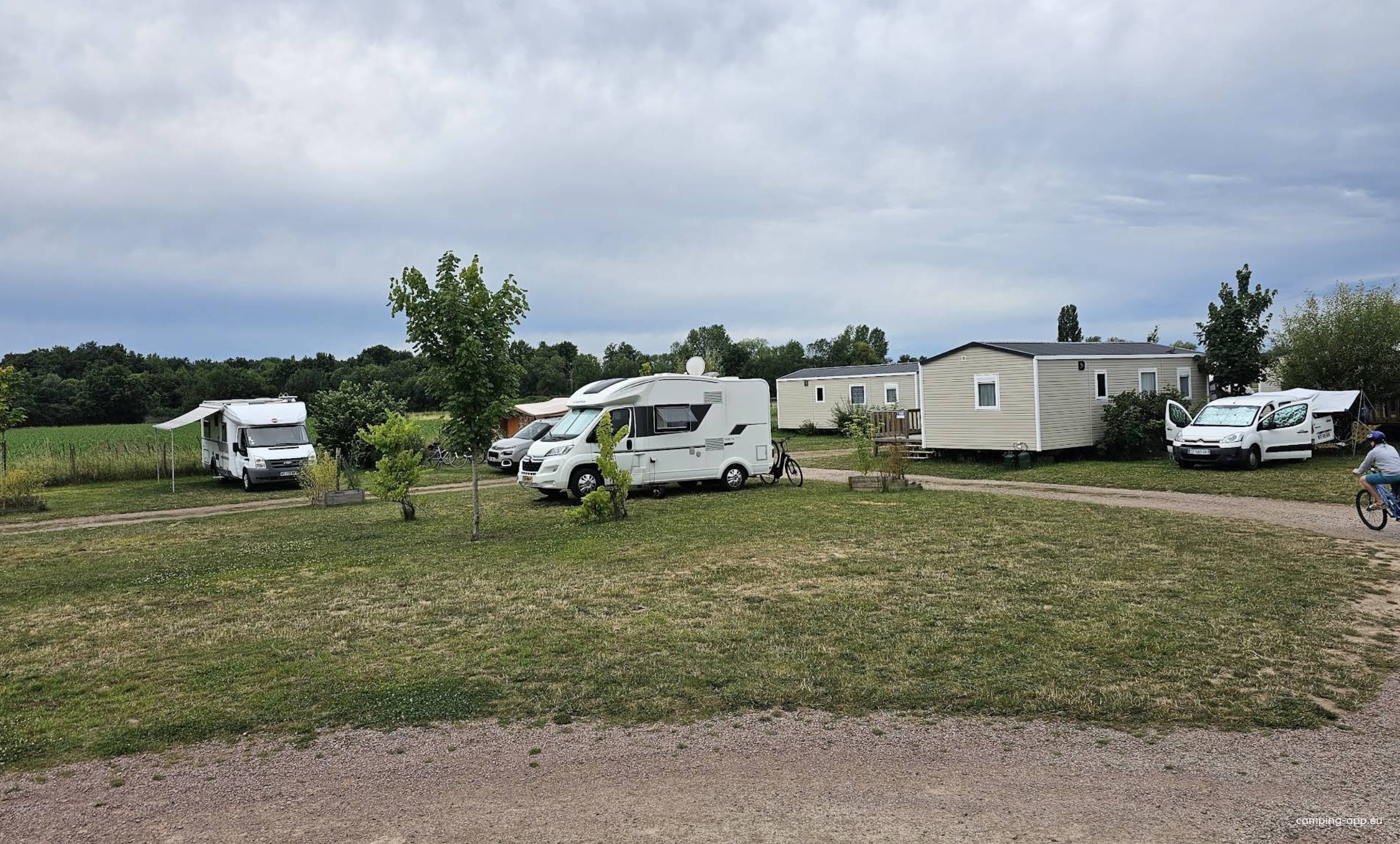 Camping Loire et Châteaux **** — Campingplatz in Bréhémont