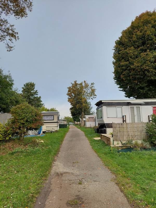 Camping Les Ilys Hauts ** — Kemp in Consenvoye