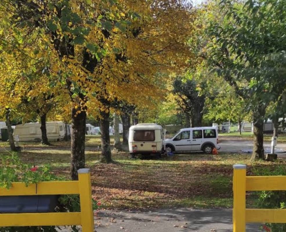 Camping Les Vignes (max. 3.90 m Höhe) — 露营地 in Castillon-en-Couserans