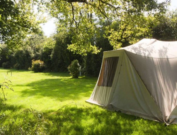 Hôtel et Camping au bord de l'Yonne — Photo 3