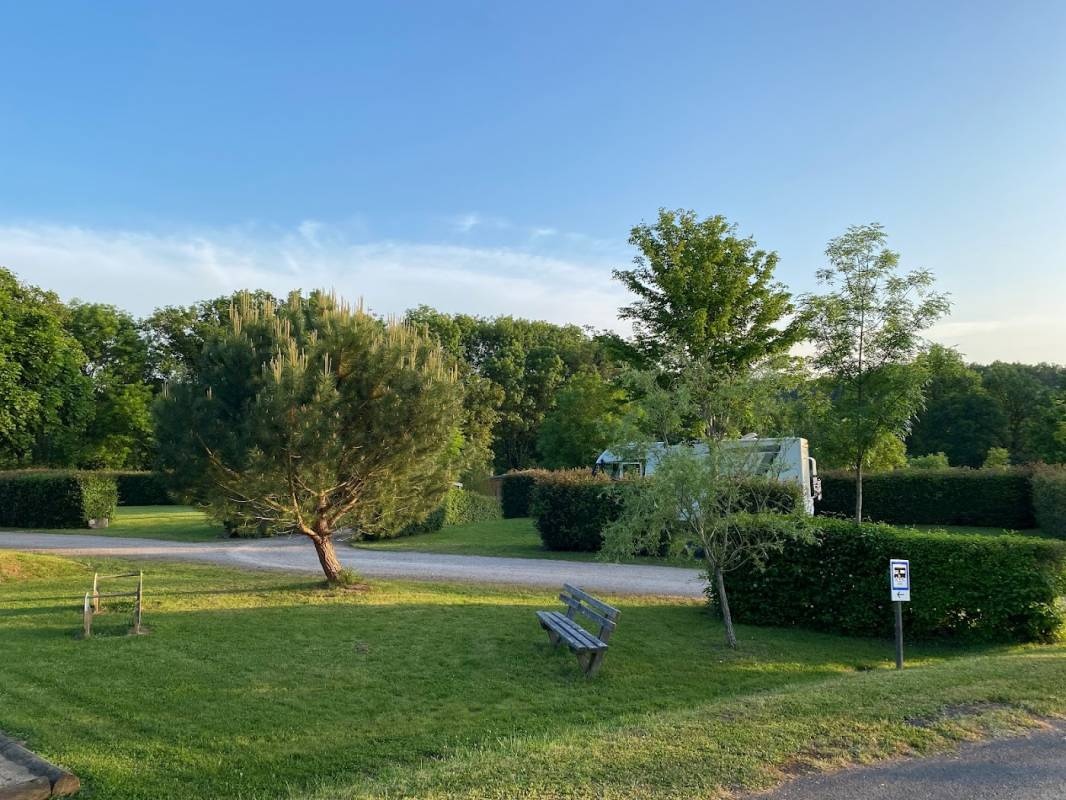 Camping Val Vert en Berry **** — Campingplats in La Châtre / Provence-Alpes-Côte d'Azur