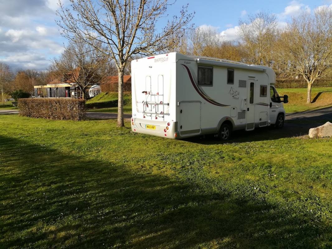 Camping Val Vert en Berry **** — Campingplats in La Châtre / Provence-Alpes-Côte d'Azur
