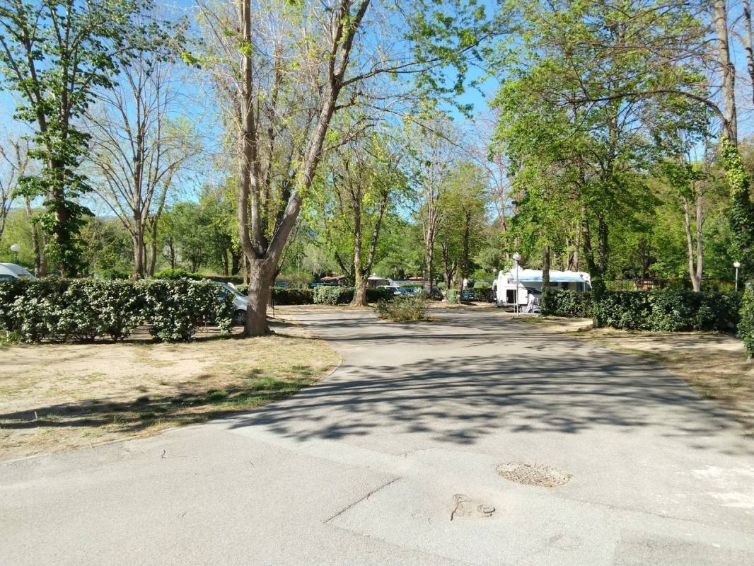 Camping Les Portes du Canigou *** — Campingplass in Prades / Occitanie