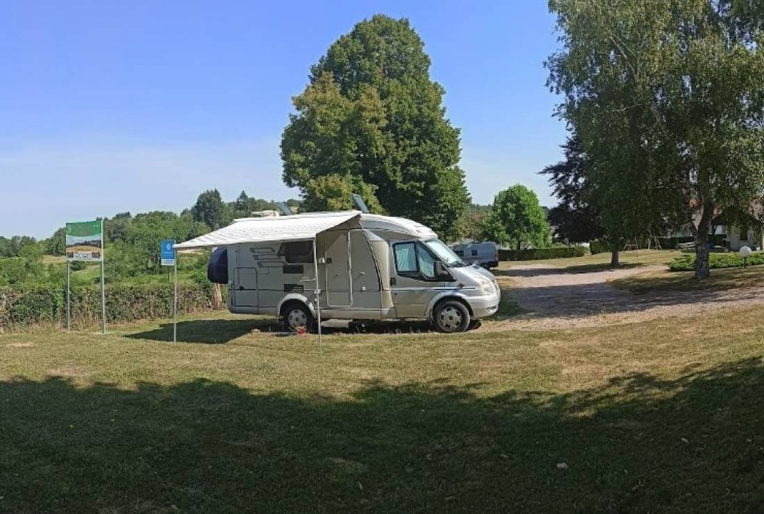 Camping Municipal La Guillermie — Campingplads in La Guillermie
