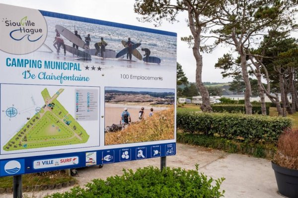 Mairie - camping caravaning — Photo 2