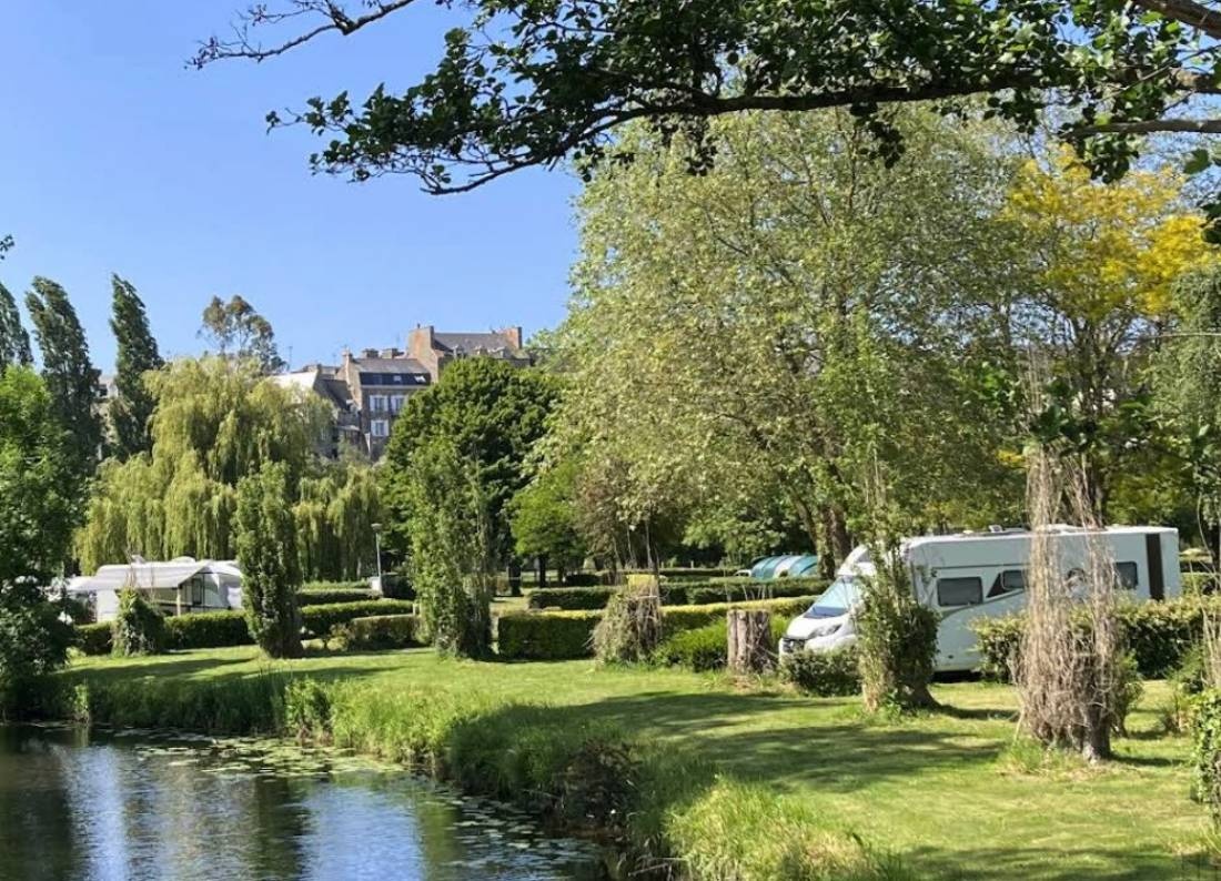 Camping Les Vergers — Kemp in Plancoët