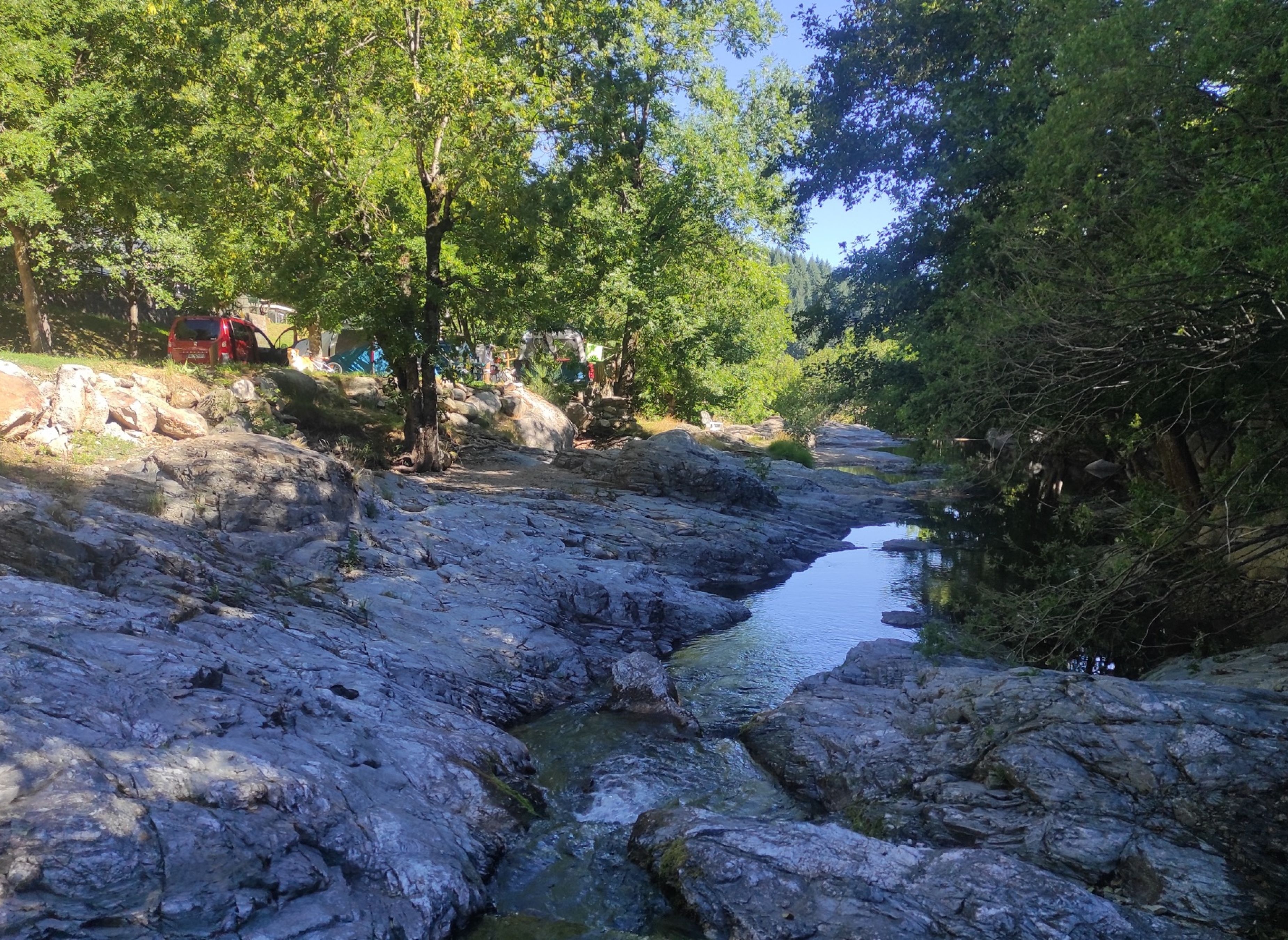 Camping La Palhère *** — Kemping in Pourcharesses 