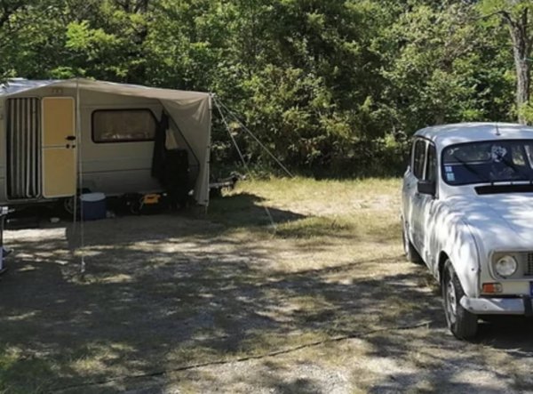 Camping L’Ondine de Provence *** — Photo 2