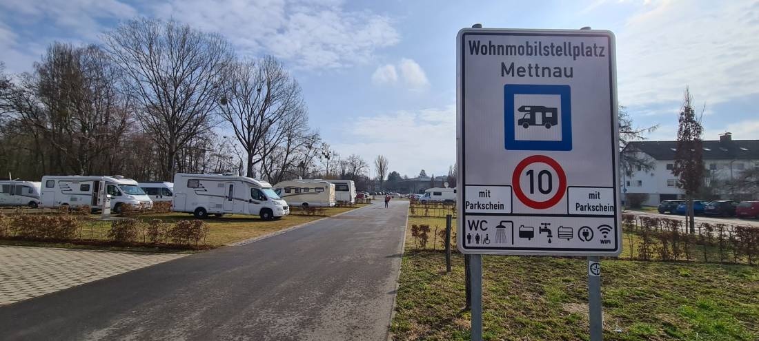 Stellplatz Halbinsel Mettnau — Aire camping car in Radolfzell am Bodensee-Mettnau