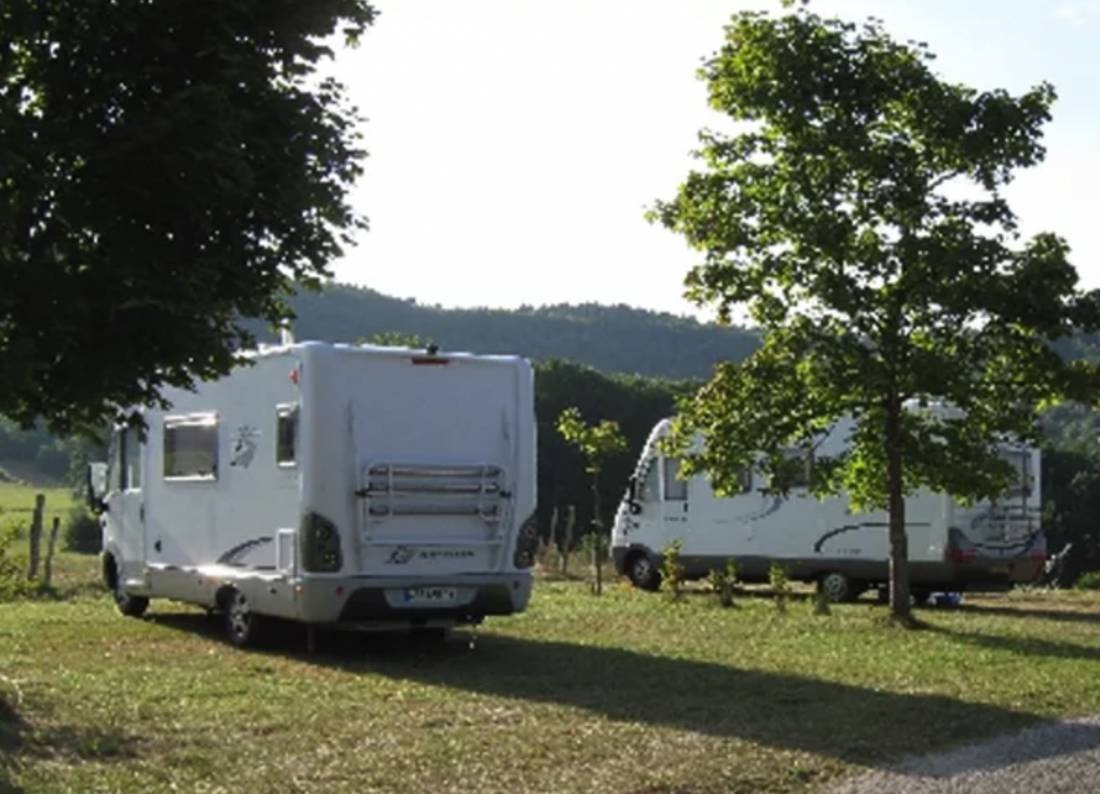 Camping Sous Doriat *** — 露营地 in Monnet-la-Ville