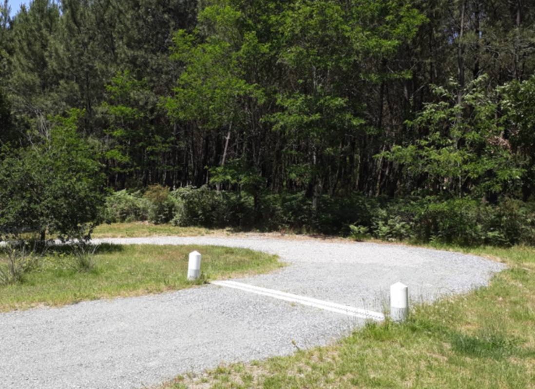 Camping Vert Bord'eau *** — Cámping in Saint-Symphorien 