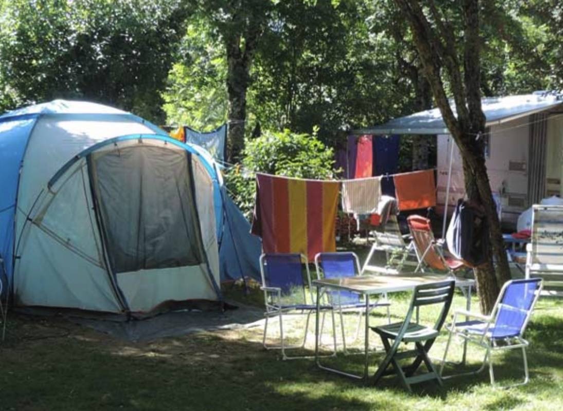 Camping du Pigeonnier *** — Kemping in Miers / Occitanie