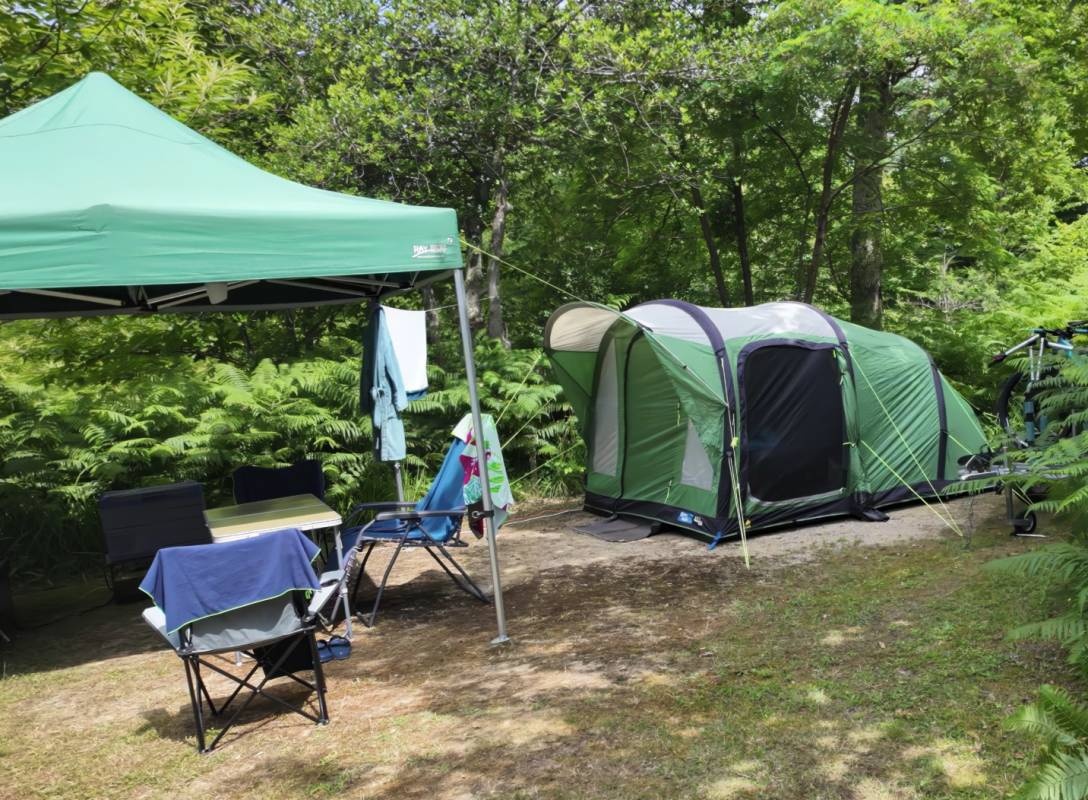 Camping Millefleurs *** (Naturisten Camping) — Sítio de acampamento in Gudas
