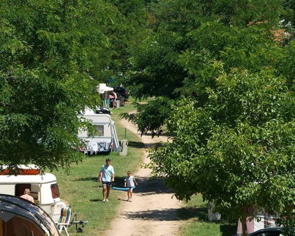 Camping Mas De Champel