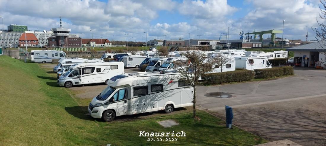 Stellplatz an der Doppelschleuse — Aire camping car in Bremerhaven