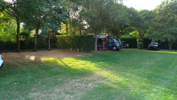 Camping Shadow Sycamore — Campingplats in Lalevade-d'Ardèche / Auvergne-Rhône-Alpes