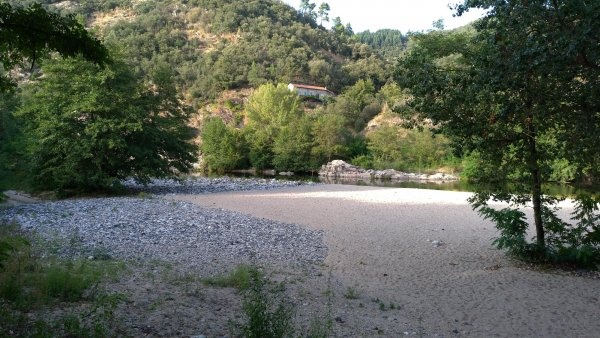 Camping Shadow Sycamore — Kemp in Lalevade-d'Ardèche / Auvergne-Rhône-Alpes