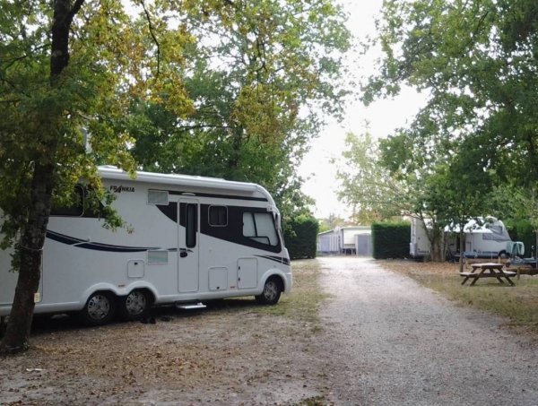 Campingplatz Aux Couleurs du Ferret *** — Photo 2