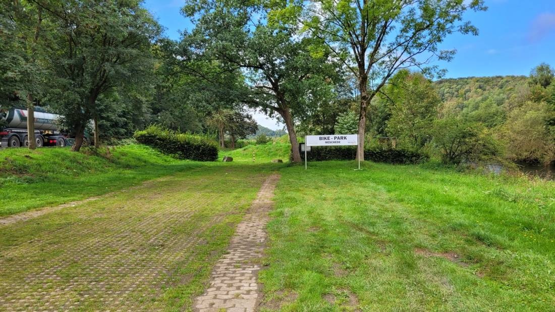 Stellplatz Meschede — Parkeringsplass m. overnatting in Meschede