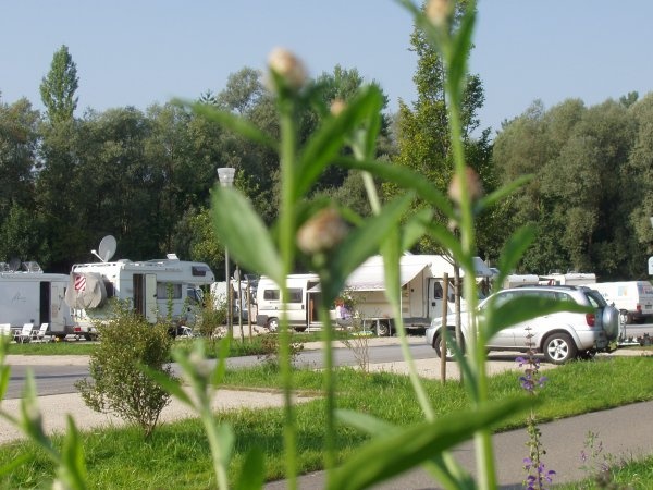 Wohmobilstellplatz in den Herzen Radolfzell — Sítio para autocaravanas in Radolfzell am Bodensee