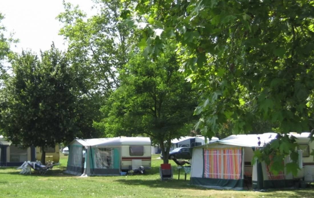 Camping des Gorges de l'Allier — 露营地 in Langeac 