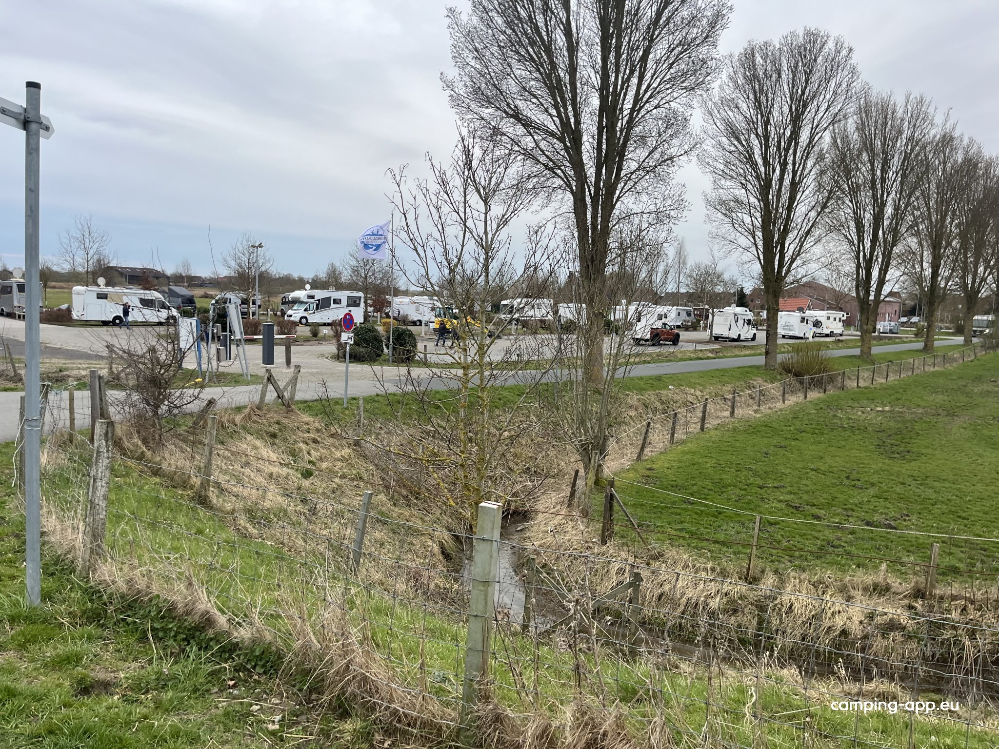 Stellplatz am Deich Jemgum - Ditzum — Photo 2