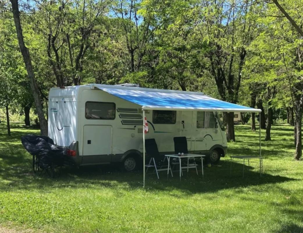 Domaine Arleblanc **** — Campingplass in Rosières
