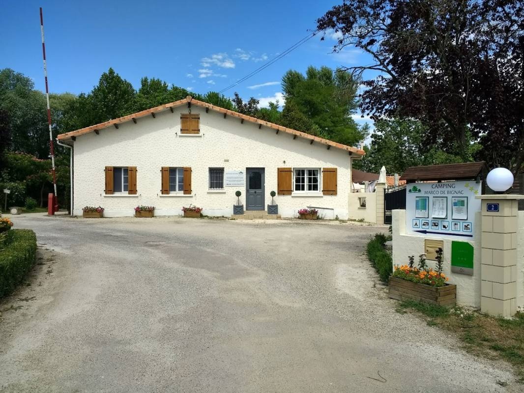 Camping Marco de Bignac — Kemp in Genac-Bignac
