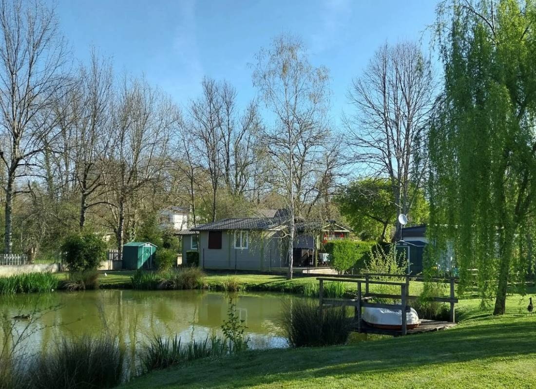 Camping Belair *** — Місце для кемпінгу in Lasseube 