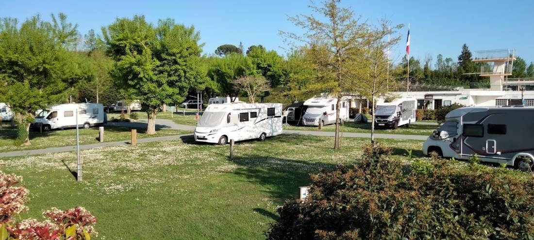 Camping municipal Casteljaloux — Kemp in Casteljaloux / Nouvelle-Aquitaine