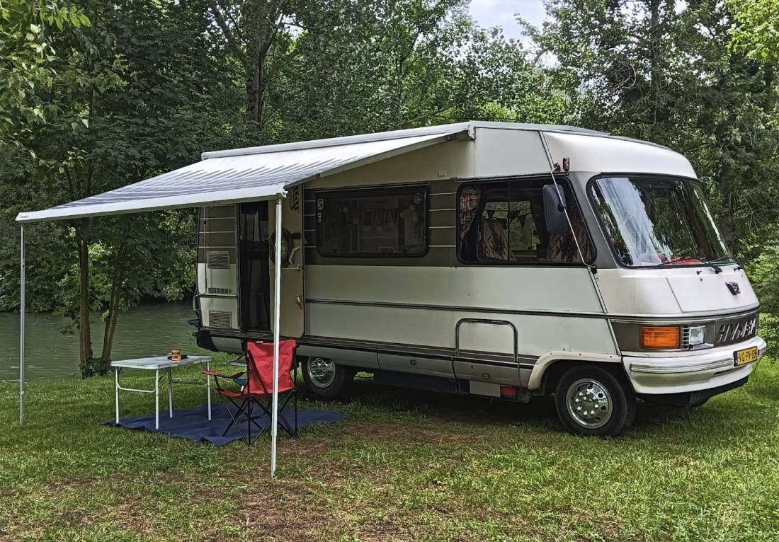 Camping de la Louve — Kemping in Champagne-sur-Loue 