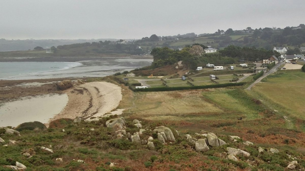 Camping Municipal de la mer ** — Campingplass in Plougasnou / Bretagne