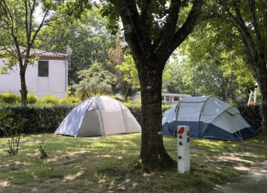 Camping de la Petite Boulogne *** — Campingplats in Saint-Étienne-du-Bois
