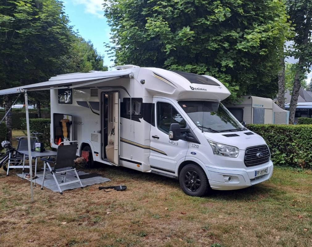 Camping L'Échappée Verte — Camping in Pleaux