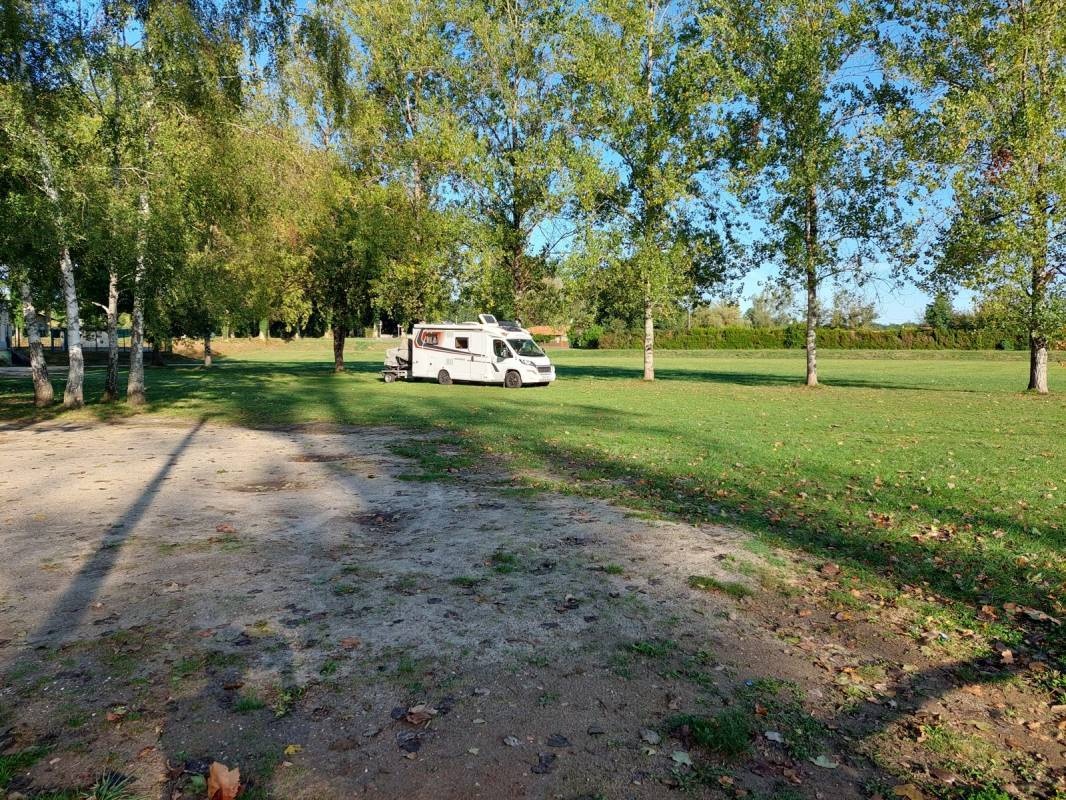 Camping La Dordogne Verte *** — Camping Site in Saint-Aulaye