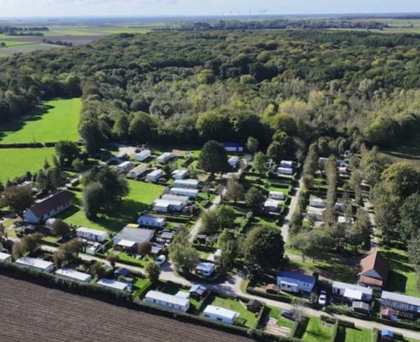 Camping Les Carrieres * — Photo 2